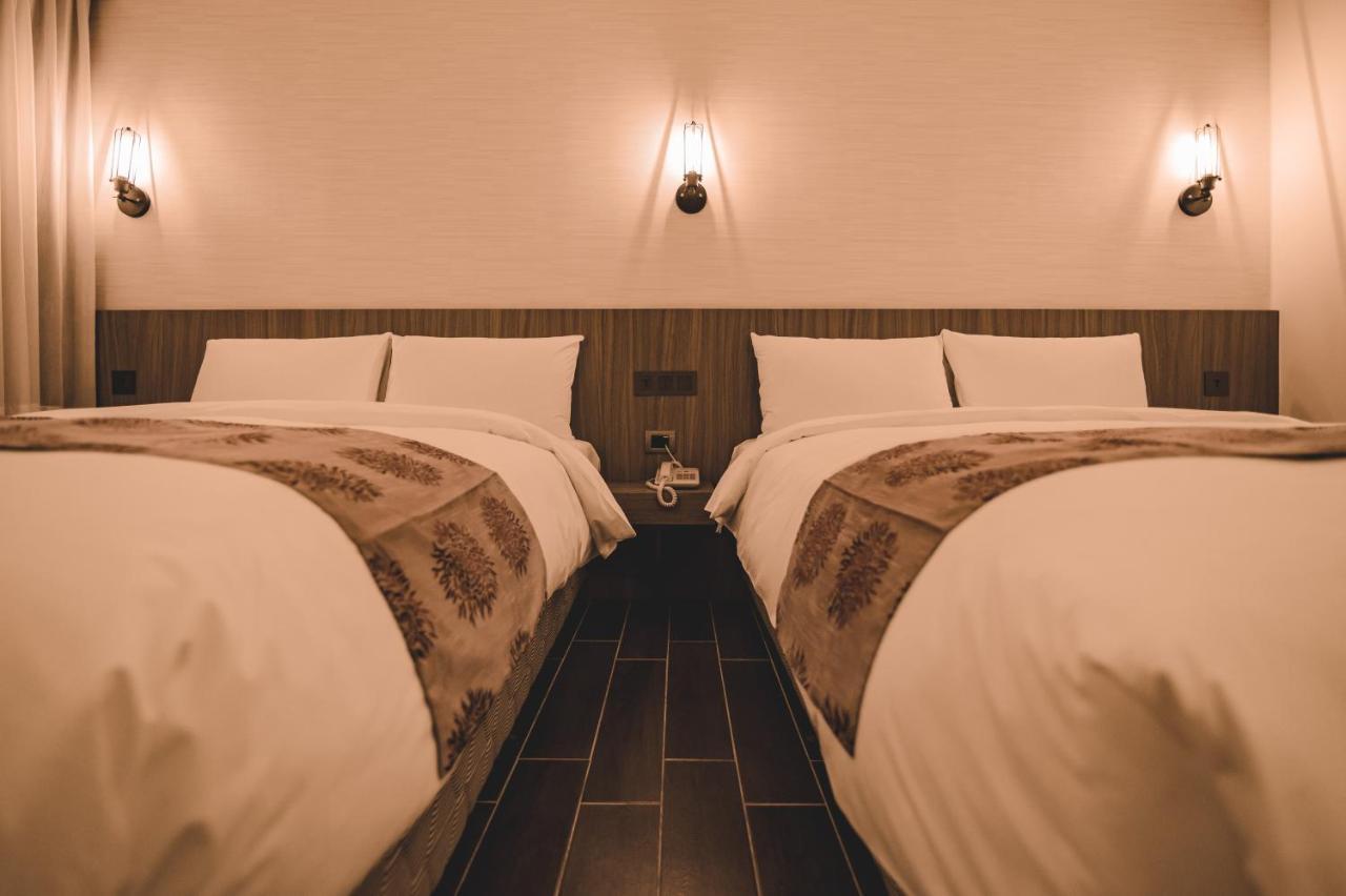 East Town 26 Hotel Hualien Buitenkant foto