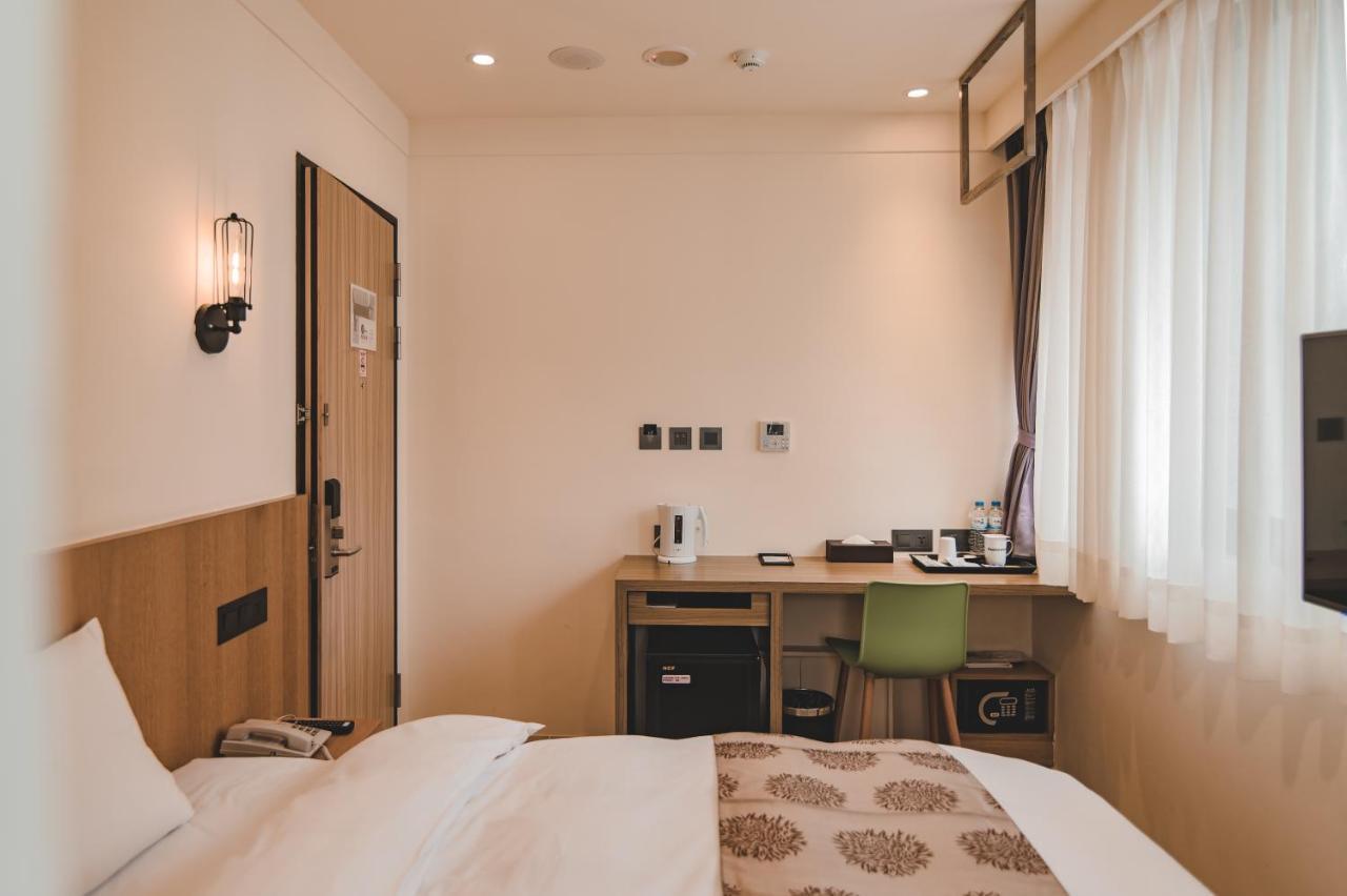 East Town 26 Hotel Hualien Buitenkant foto