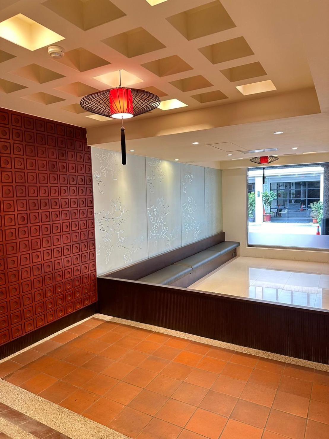 East Town 26 Hotel Hualien Buitenkant foto