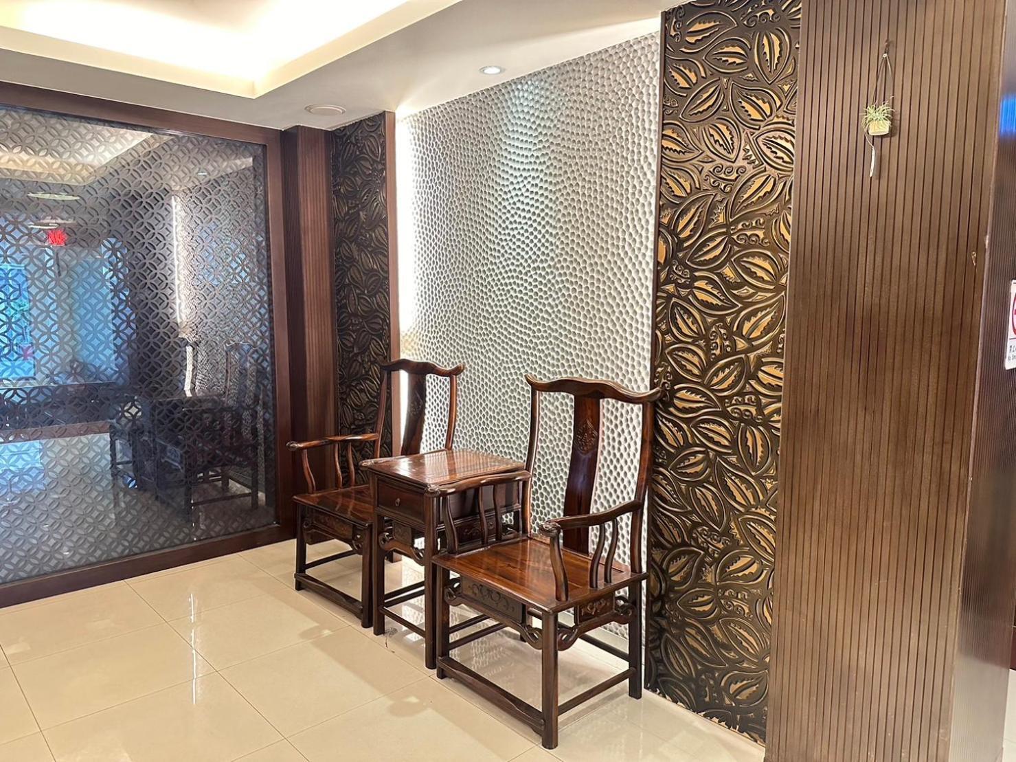 East Town 26 Hotel Hualien Buitenkant foto