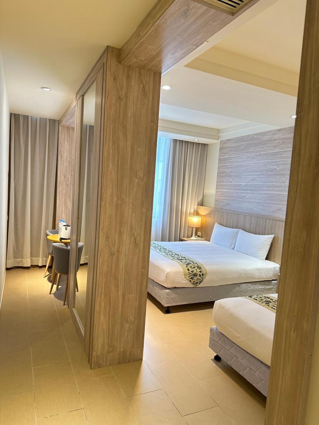 East Town 26 Hotel Hualien Buitenkant foto