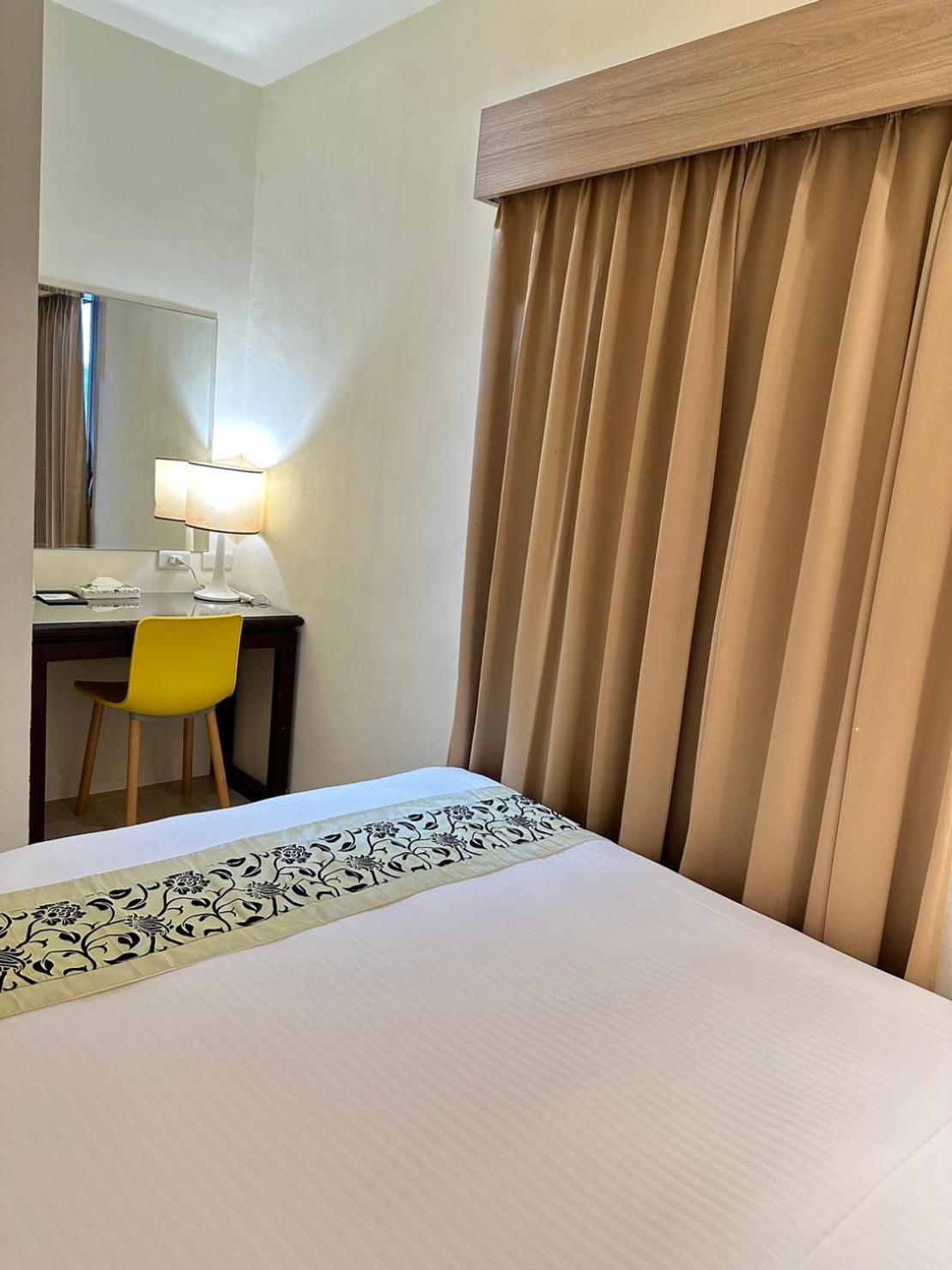 East Town 26 Hotel Hualien Buitenkant foto